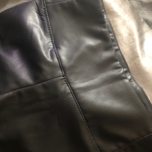 Pleather leggings. - Picture 2 of 3